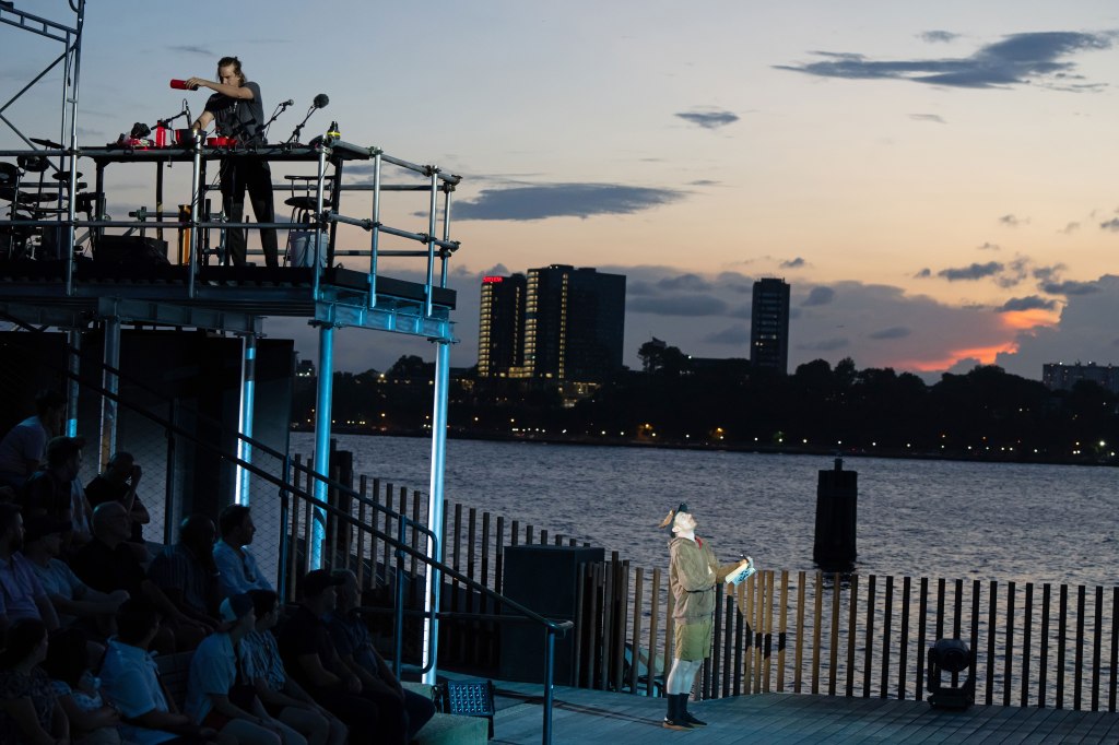 Photo by Julieta-Cervantes